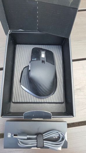 Logitech MX Master 3 for Mac, Wireless Mouse - Black - with Box