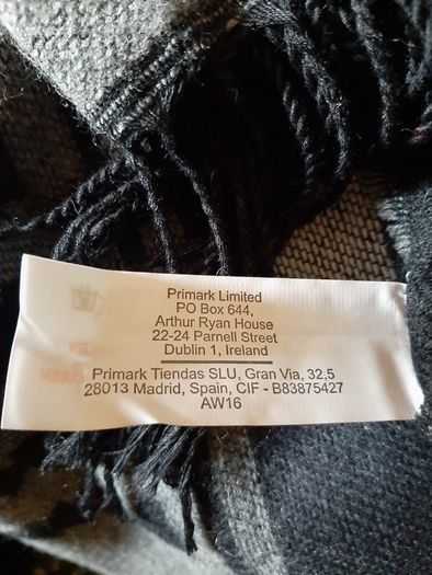 New warm large soft scarf tag attached