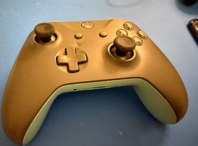 Xbox One / Series Controller Grey and Blue
