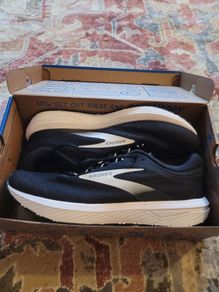 Brooks trainers UK13