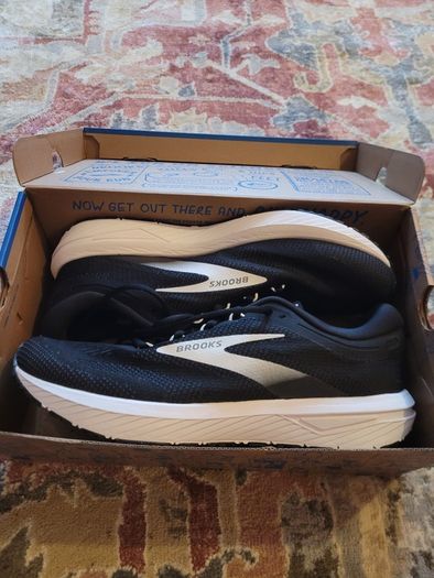Brooks trainers UK13