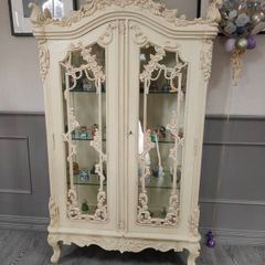 Display cabinet