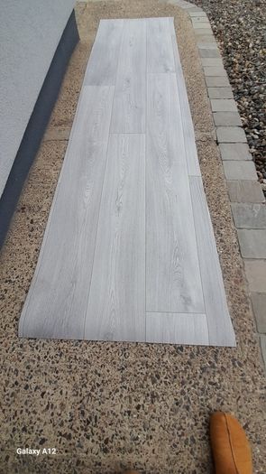 Lino...8' 4" X  26 "   High Quality
