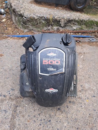 Lawnmower engines