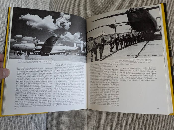 The Airborne Soldier - John Weeks - 1982 Military History Hardback