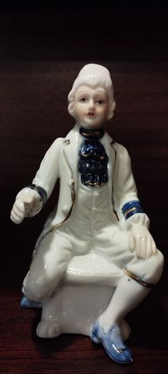 Vintage Porcelain afternoon tea figurines set