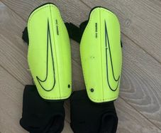 boys shinguards NIKE