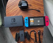 Nintendo Switch + Game