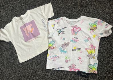 2 T-shirts