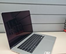 Apple MacBook Air 2023 M2 Silver 8GB 256GB 8 Cycles 6 Months Warranty