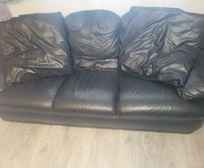 Immaculate Condition Leather couch 3 seater & 2 Leather Arm Chairs