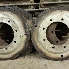 Fiat New Holland rear wheel centres