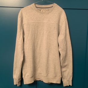 Penguin Men's sweatshirt. Size L