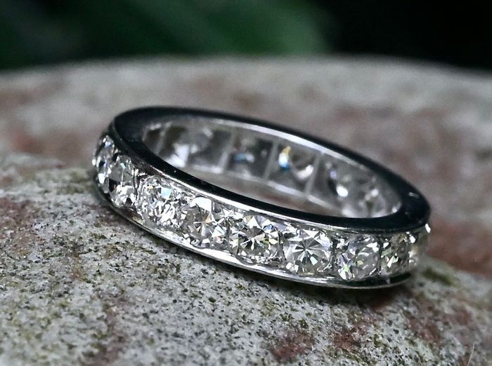 Vintage 1960/70s Diamond Eternity Ring - 18ct