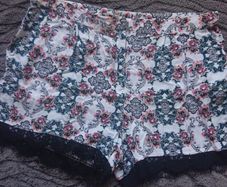 Summer Shorts   Size 10