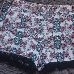 Summer Shorts   Size 10