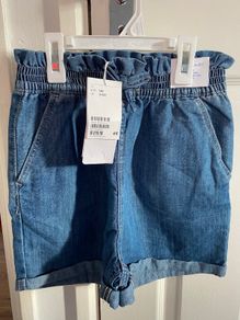 BNWT H&M paper bag denim shorts with elasticated waist