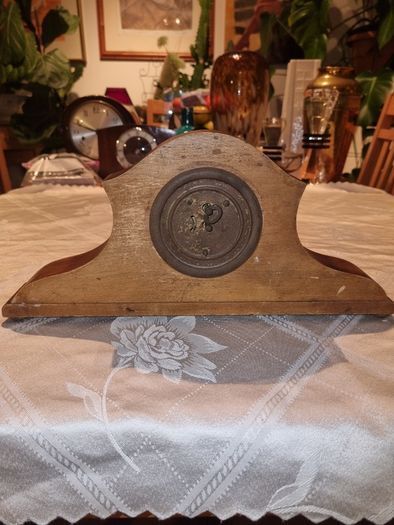 Antique mantel clock