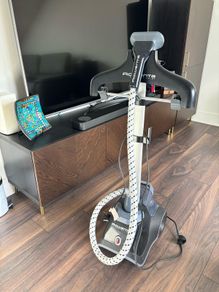 Rowenta Valet garment steamer