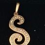 9ct yellow S pendant Image 2