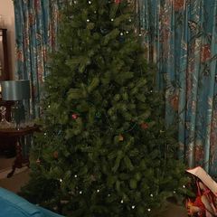 7.5ft Christmas Tree with stand