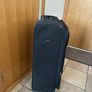 Large Black Samsonite Suitcase Image 6
