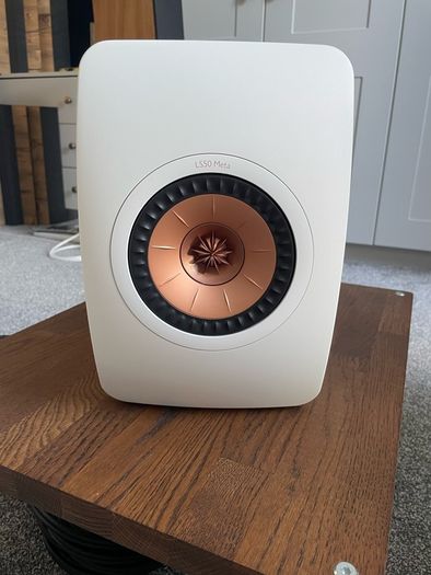 kef LS50 Meta