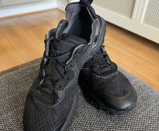 Black Nike Vision React, UK5.5/EUR38.5