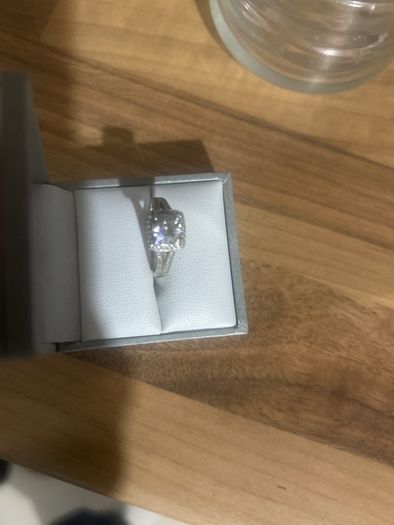 beautiful ladies ring