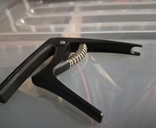Guitar Capo w/ Pin Puller