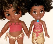 Disney Moana dolls with music