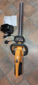 STIGA HT100e Cordless Hedge Trimmer, Excellent condition