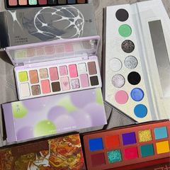 K - beauty eyeshadow palettes Korean