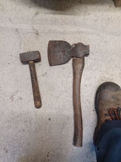 axe