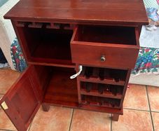 Wine cabinet