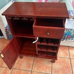 Wine cabinet