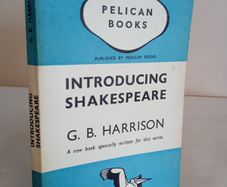 Introducing Shakespeare by G. B. Harrison (HQ68)