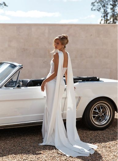 NEW Jane Hill Bridal Satin Scarf AND Pearl Tulle Sleeves. BRAND NEW. UNWORN