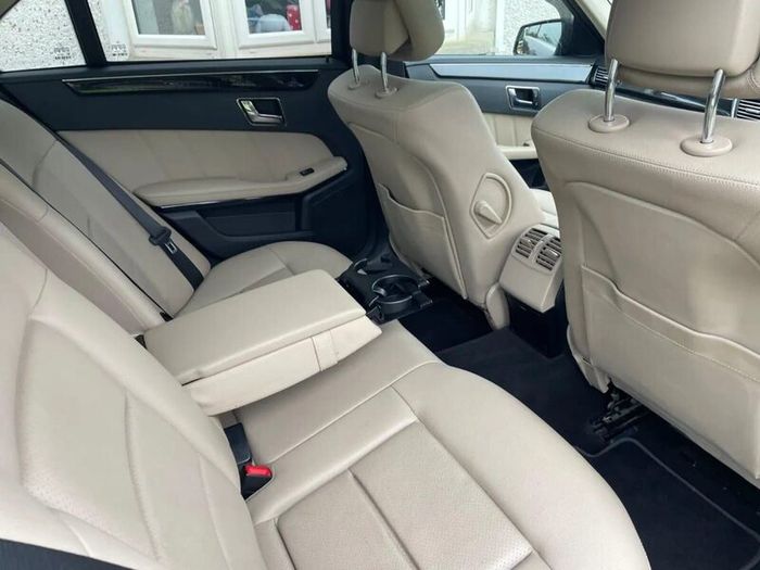 Mercedes-Benz E-Class 2010