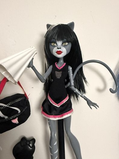 Monster High Fearleading 2012