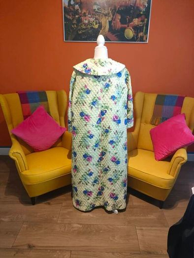 Vintage 50s 60s Yellow floral quilted housecoat