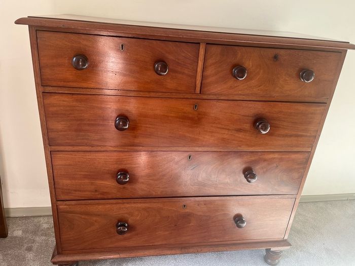 sideboard