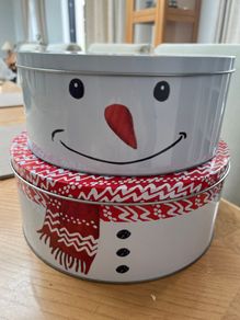2 Christmas Cake Tins