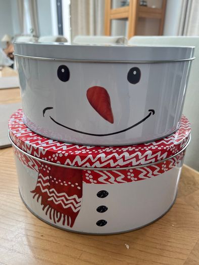 2 Christmas Cake Tins