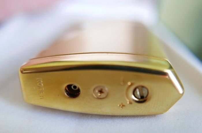 Vintage Ronson Gold Tone Lighter Made In England Tested In Original Box