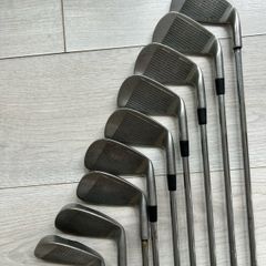 Dunlop Left-Handed golf irons 3-SW+ Nike Bag