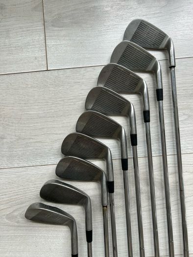 Dunlop Left-Handed golf irons 3-SW+ Nike Bag