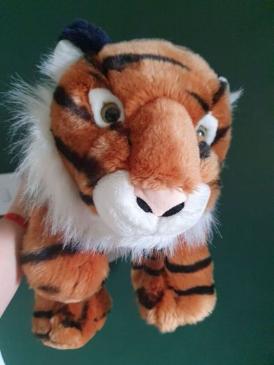 plush tiger