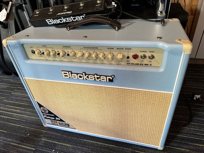 Blackstar Club 40 HT Mk2 Limited Edition - Black and Blue