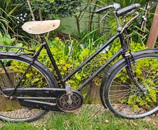 Vintage Ladies Humber bicycle